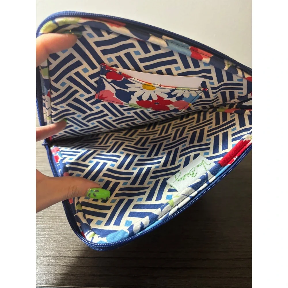 Vera Bradley Quilted Floral Tracker Sleeve‎ in Lola 10
